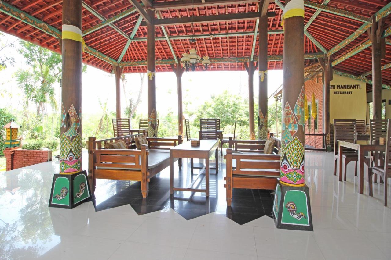 Reddoorz Near Candi Pawon Borobudur 4*